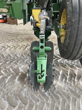 2010 John Deere 1790 Planter