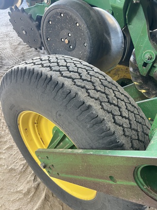 2010 John Deere 1790 Planter