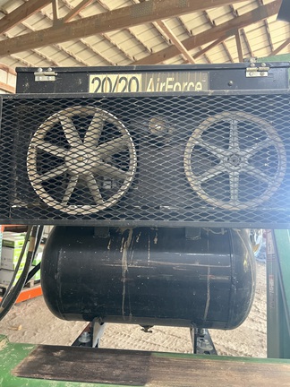 2010 John Deere 1790 Planter