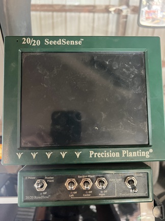2010 John Deere 1790 Planter