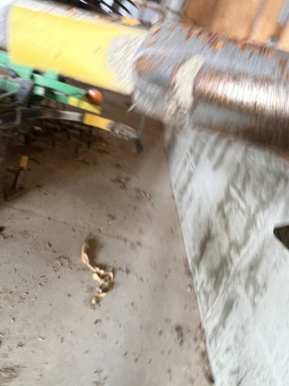2014 John Deere 2210 Field Cultivator