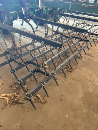 2014 John Deere 2210 Field Cultivator