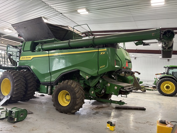 2023 John Deere X9 1000 Combine
