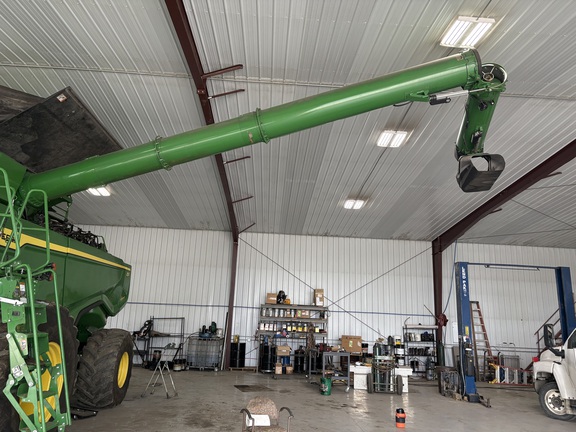 2023 John Deere X9 1000 Combine