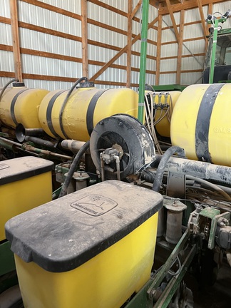 1999 John Deere 1770 Planter