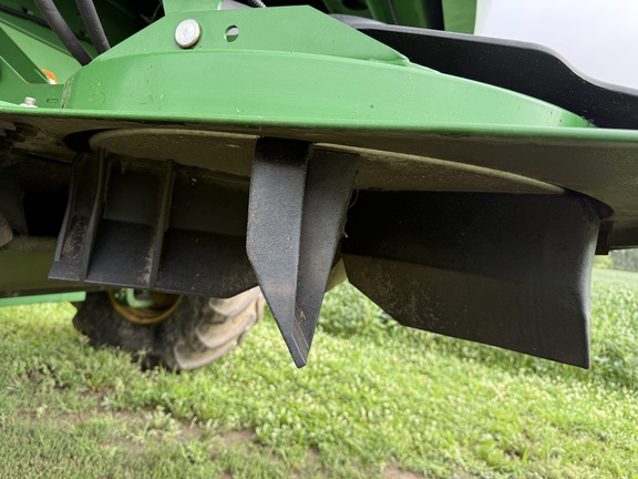 2012 John Deere S670 Combine