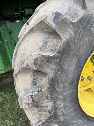 2012 John Deere S670 Combine