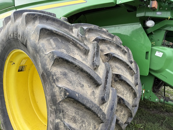 2012 John Deere S670 Combine