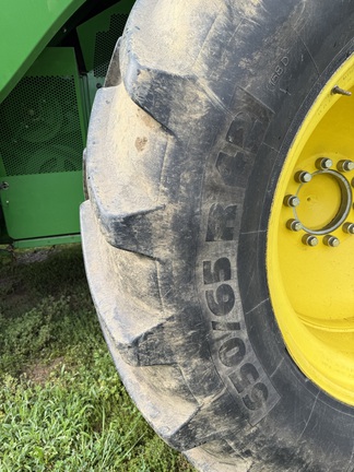 2012 John Deere S670 Combine