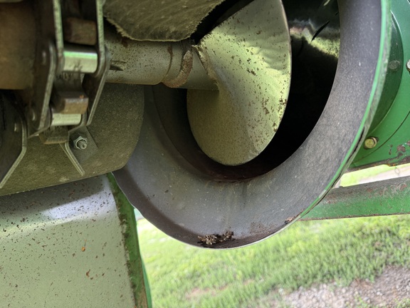 2012 John Deere S670 Combine