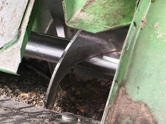 2012 John Deere S670 Combine