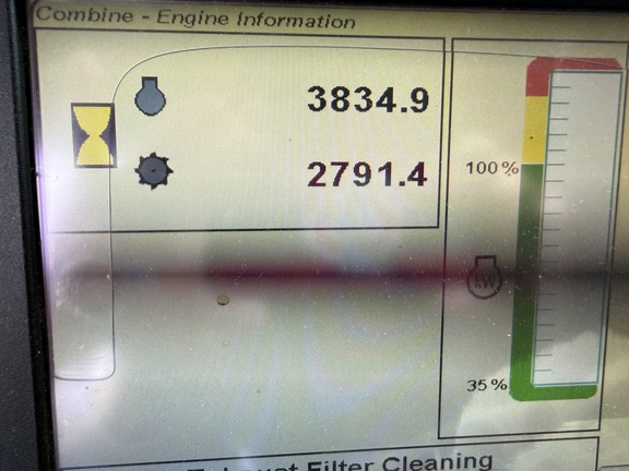 2012 John Deere S670 Combine