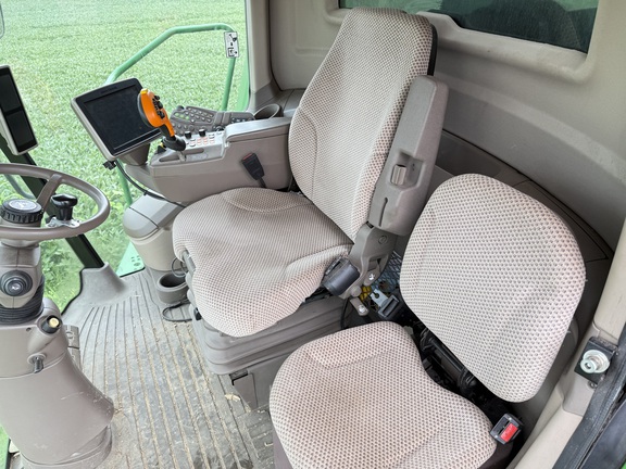 2012 John Deere S670 Combine