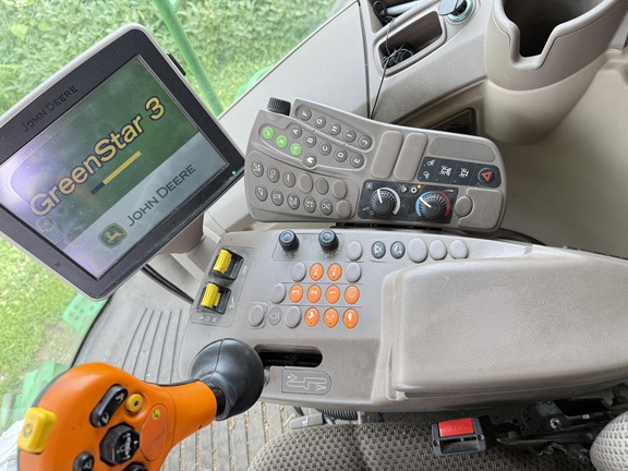 2012 John Deere S670 Combine