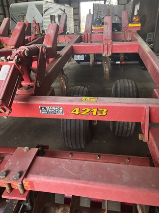 Sunflower 4213 Chisel Plow