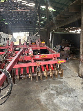 Sunflower 4213 Chisel Plow