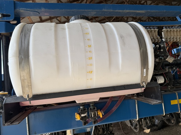2012 Kinze 3600 Planter