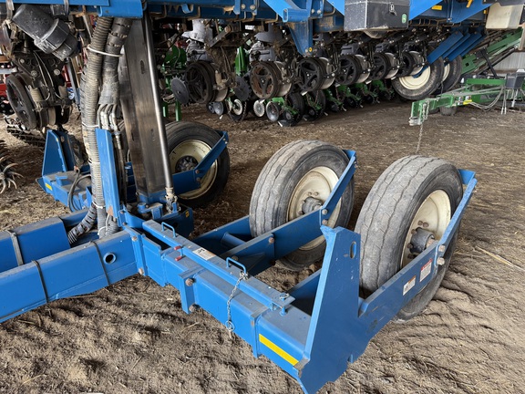 2012 Kinze 3600 Planter