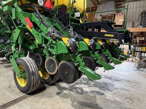 2022 John Deere 1795 Planter