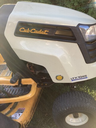 2012 Cub Cadet LTX1045 Garden Tractor
