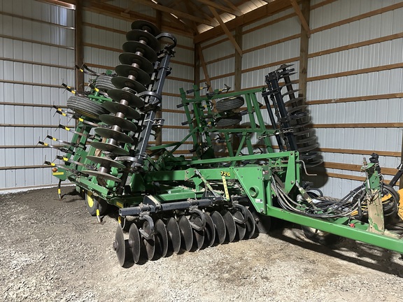 2001 John Deere 726 Mulch Finisher