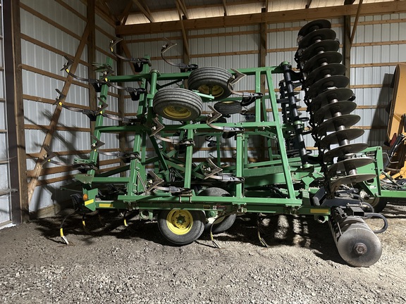 2001 John Deere 726 Mulch Finisher