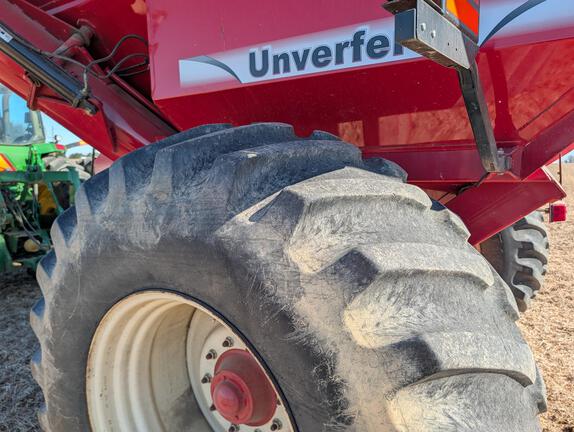 2011 Unverferth 6225 Grain Cart