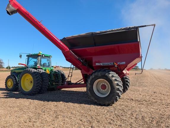 2011 Unverferth 6225 Grain Cart