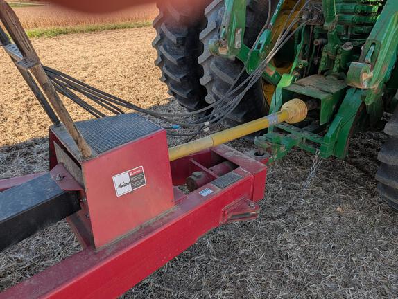 2011 Unverferth 6225 Grain Cart