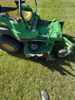 2011 John Deere Z720A Mower/Zero Turn
