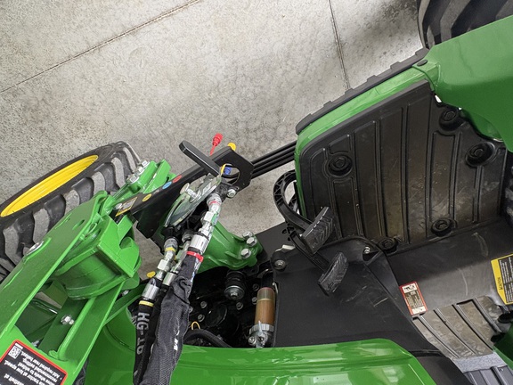 2025 John Deere 2025R Tractor Compact