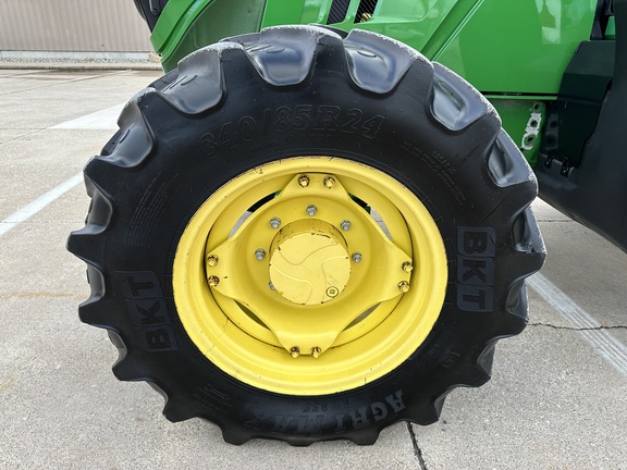 2016 John Deere 6110M Tractor