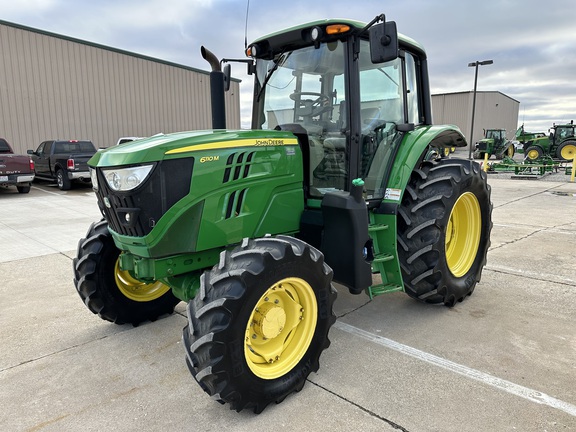 2016 John Deere 6110M Tractor