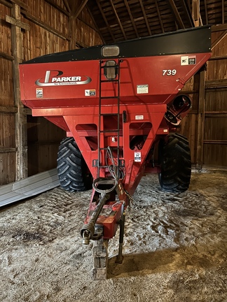 2006 Parker 739 Grain Cart