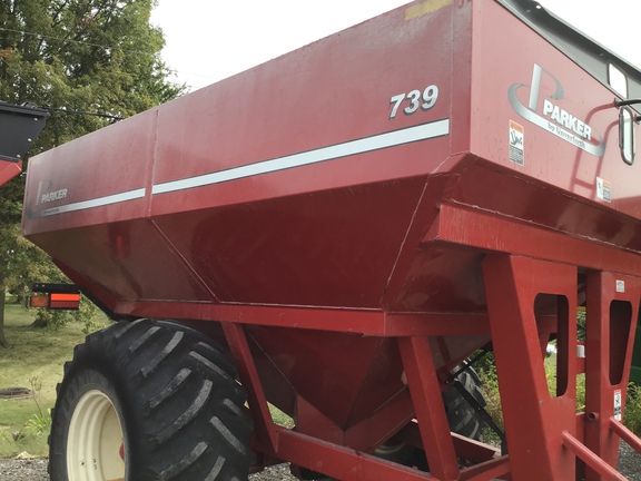 2006 Parker 739 Grain Cart