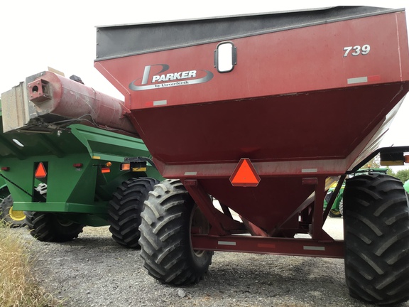 2006 Parker 739 Grain Cart