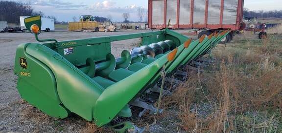 2012 John Deere 608C Header Corn Head