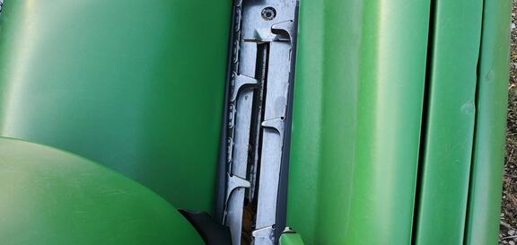 2012 John Deere 608C Header Corn Head