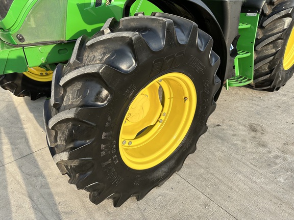 2018 John Deere 6110M Tractor