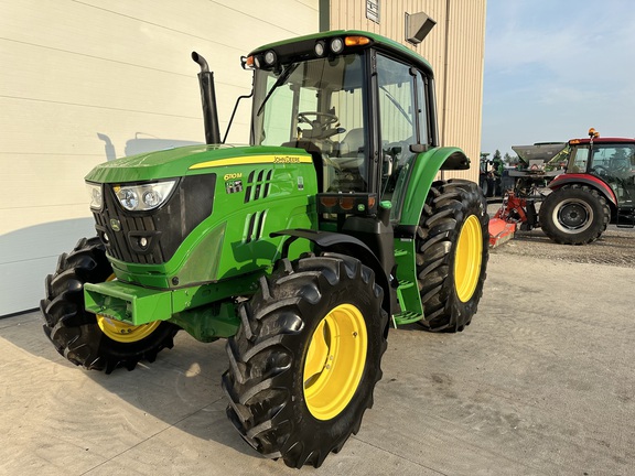 2018 John Deere 6110M Tractor