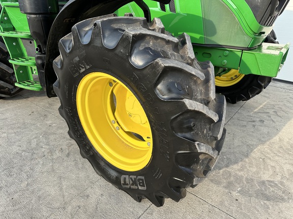 2018 John Deere 6110M Tractor