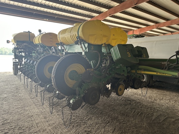 2014 John Deere 1770NT CCS Planter