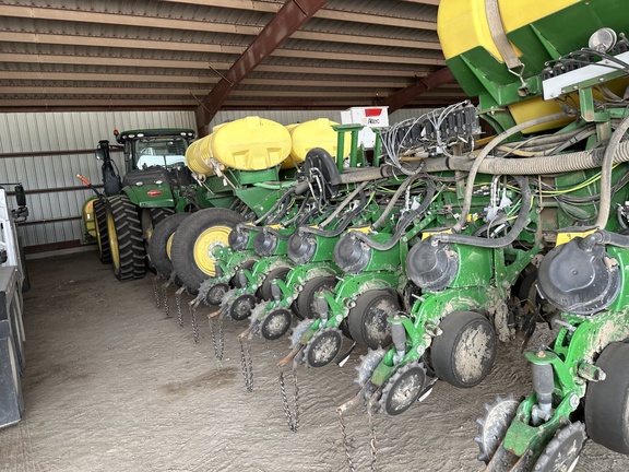 2014 John Deere 1770NT CCS Planter