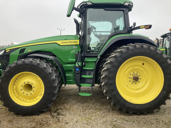 2022 John Deere 8R 310 Tractor