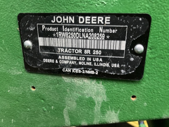 2022 John Deere 8R 250 Tractor