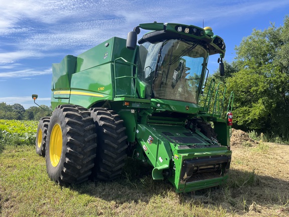 2022 John Deere S780 Combine