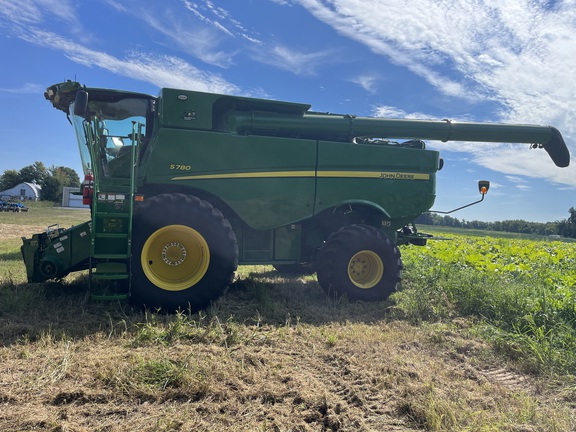 2022 John Deere S780 Combine