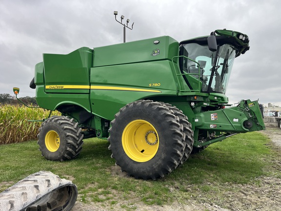 2022 John Deere S780 Combine