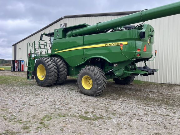 2022 John Deere S780 Combine