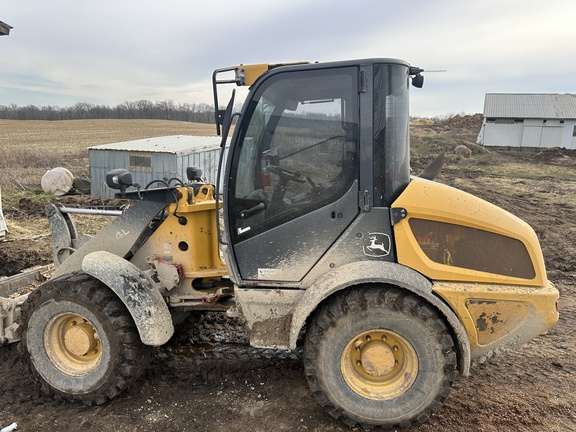 2018 John Deere 204L Compact Utility Loader